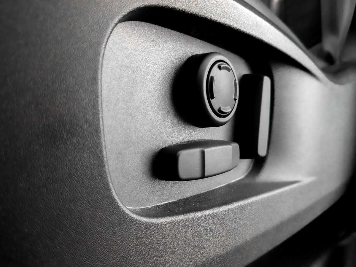 Land Rover Defender 110, 2021 Фото №17