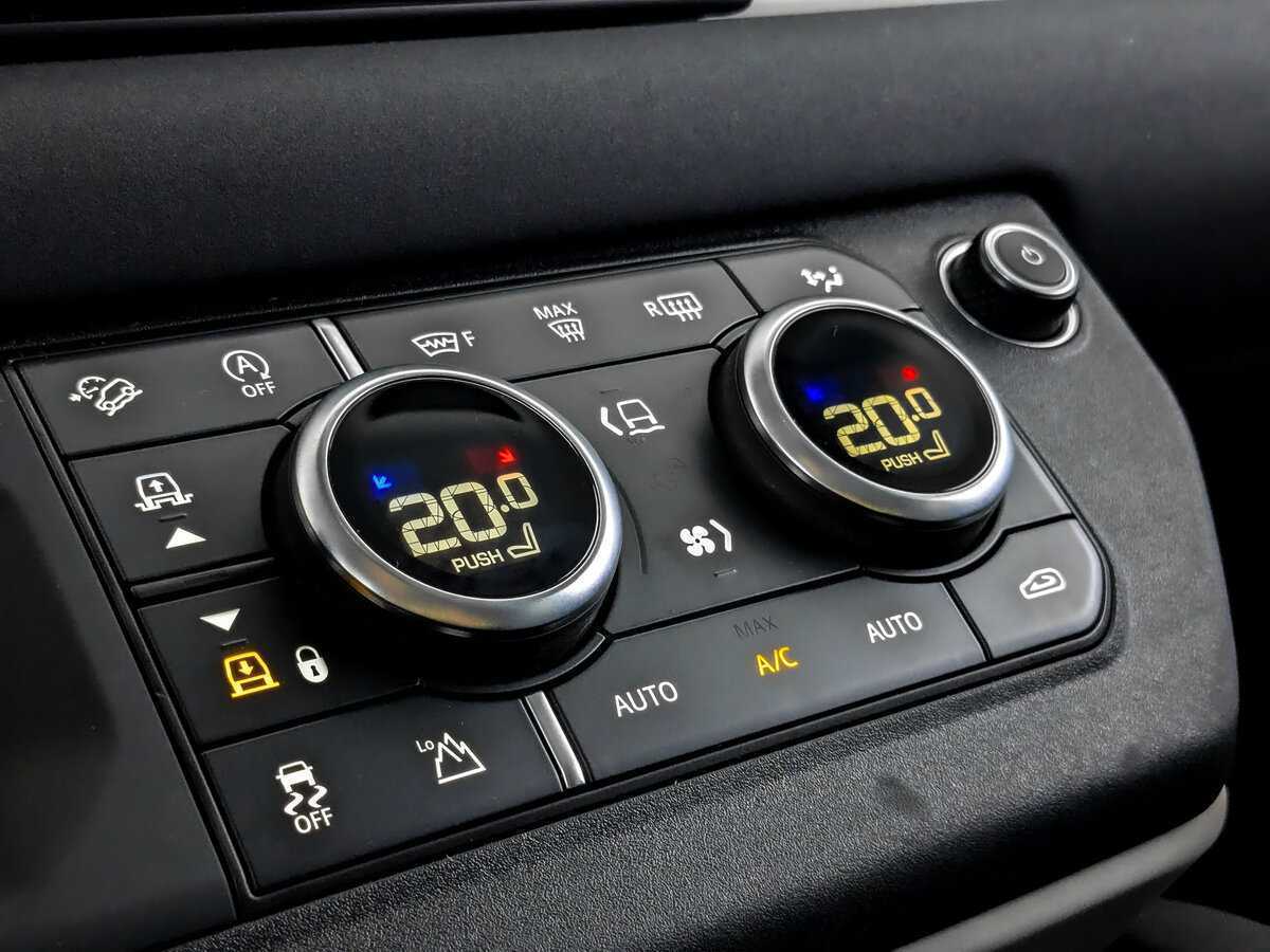 Land Rover Defender 110, 2021 Фото №23