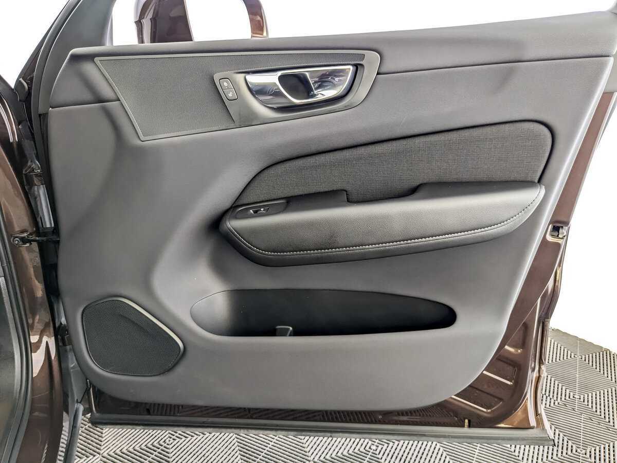 Volvo XC60, 2020 Фото №22