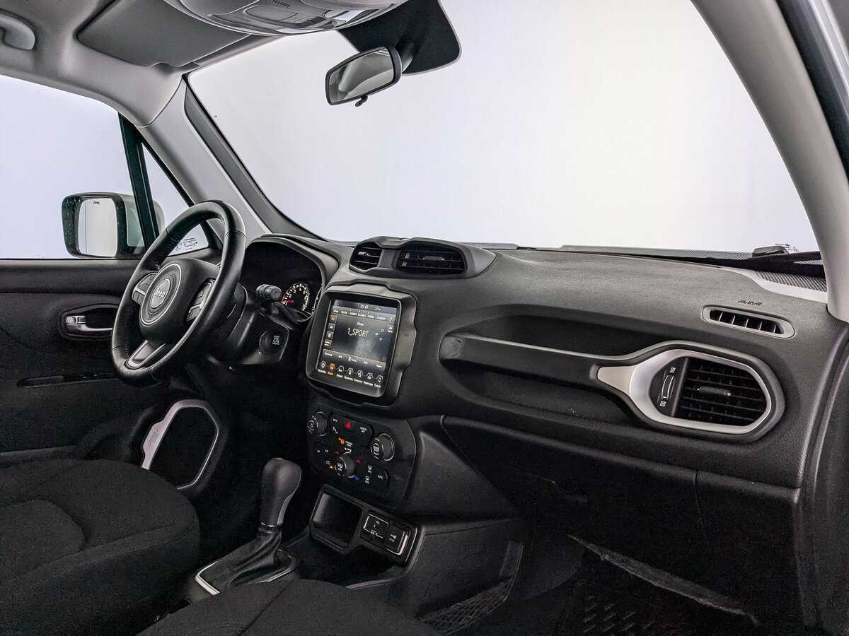 Jeep Renegade, 2018 Фото №9