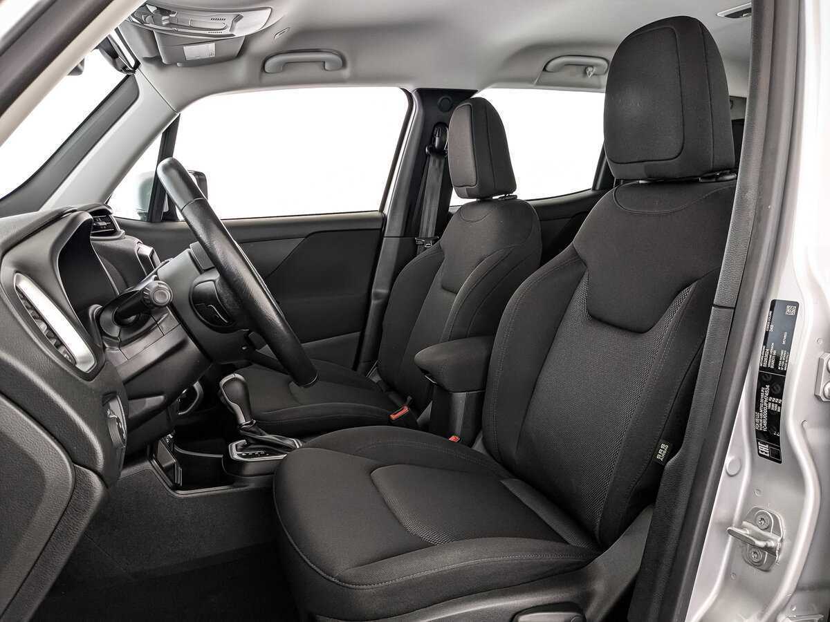 Jeep Renegade, 2018 Фото №16