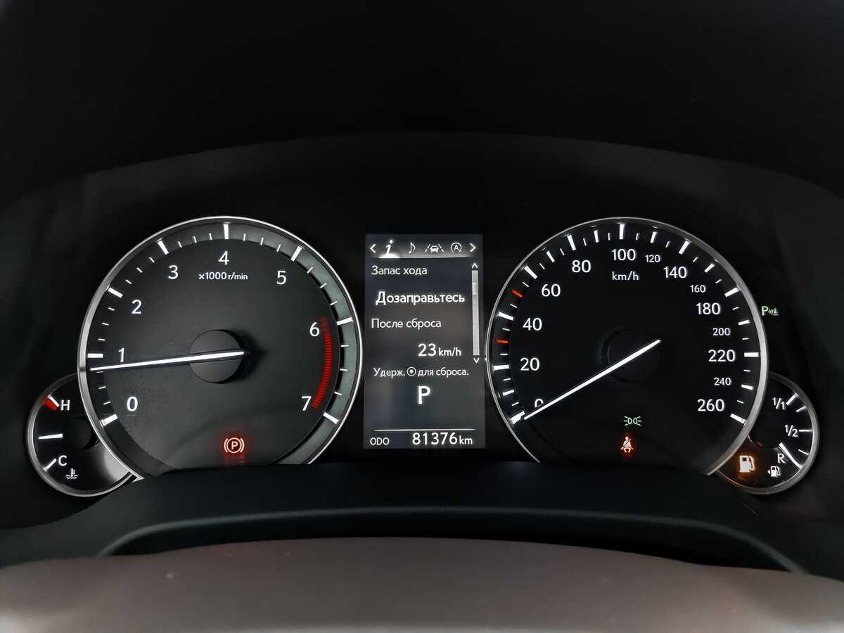 Lexus RX 200t, 2016 Фото №12