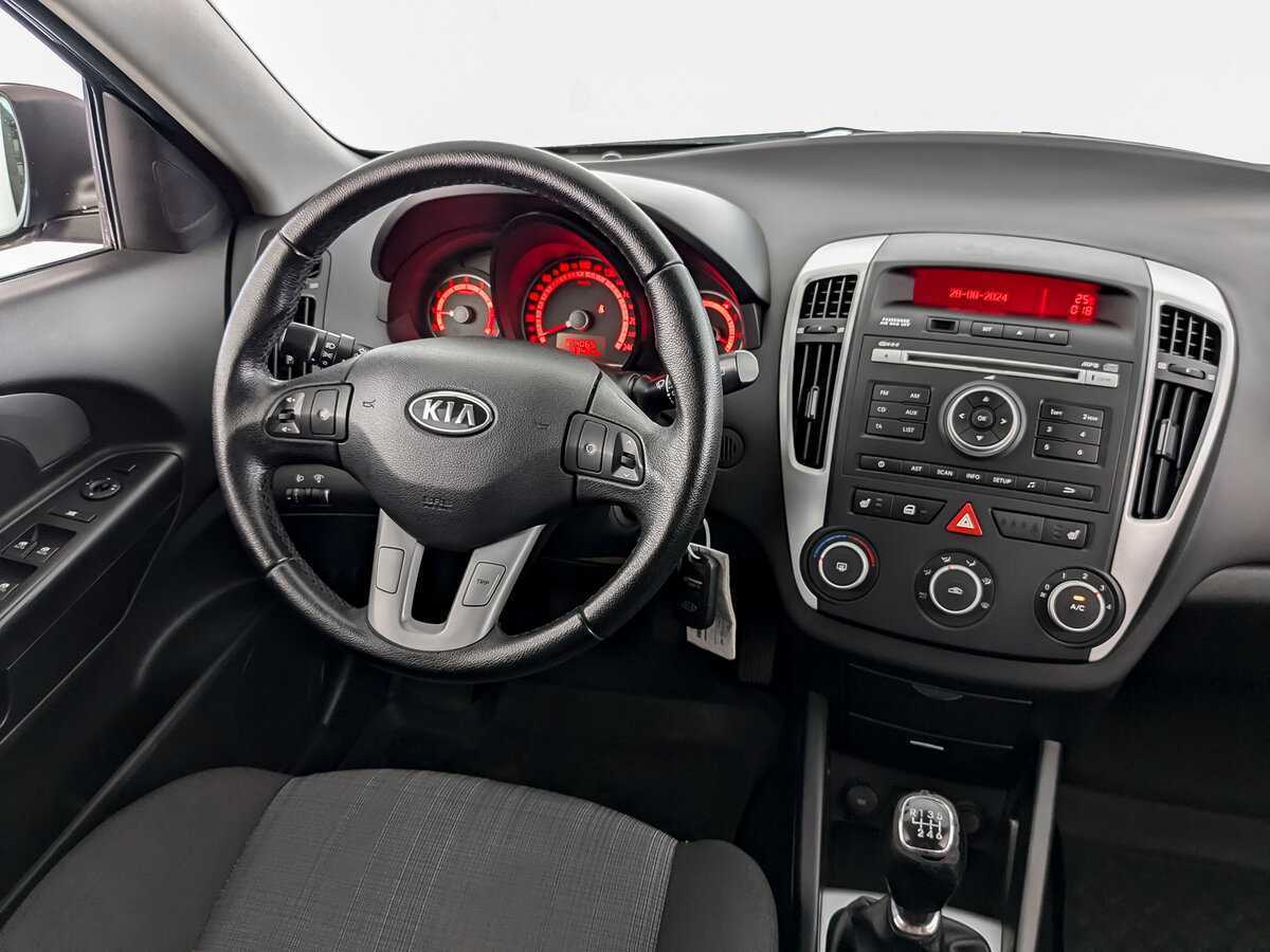 Kia Ceed, 2010 Фото №21