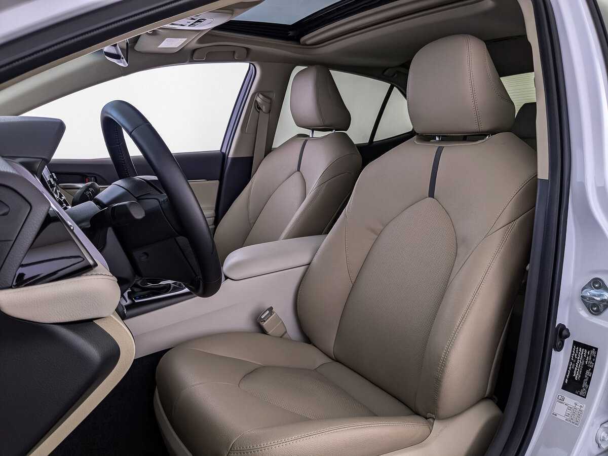 Toyota Camry, 2022 Фото №16