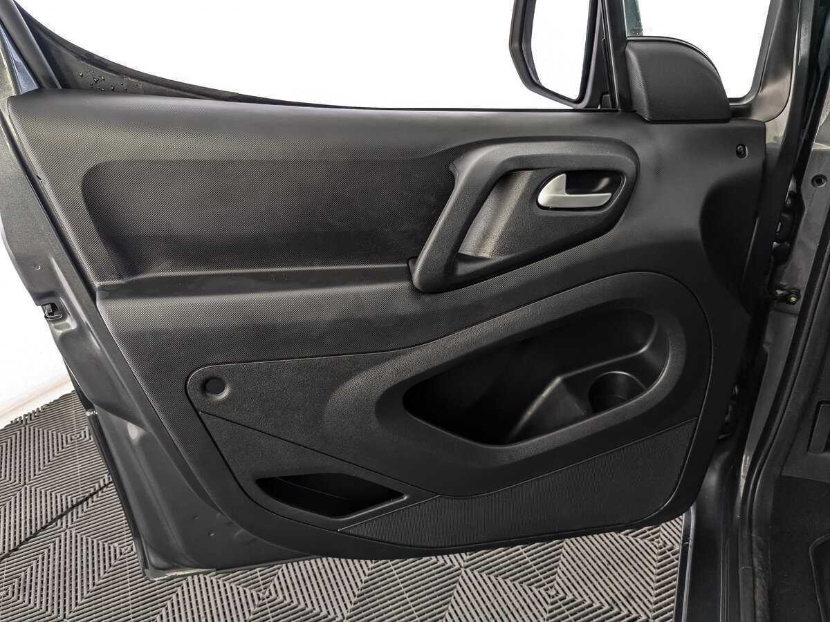 Peugeot Partner Crossway, 2022 Фото №15