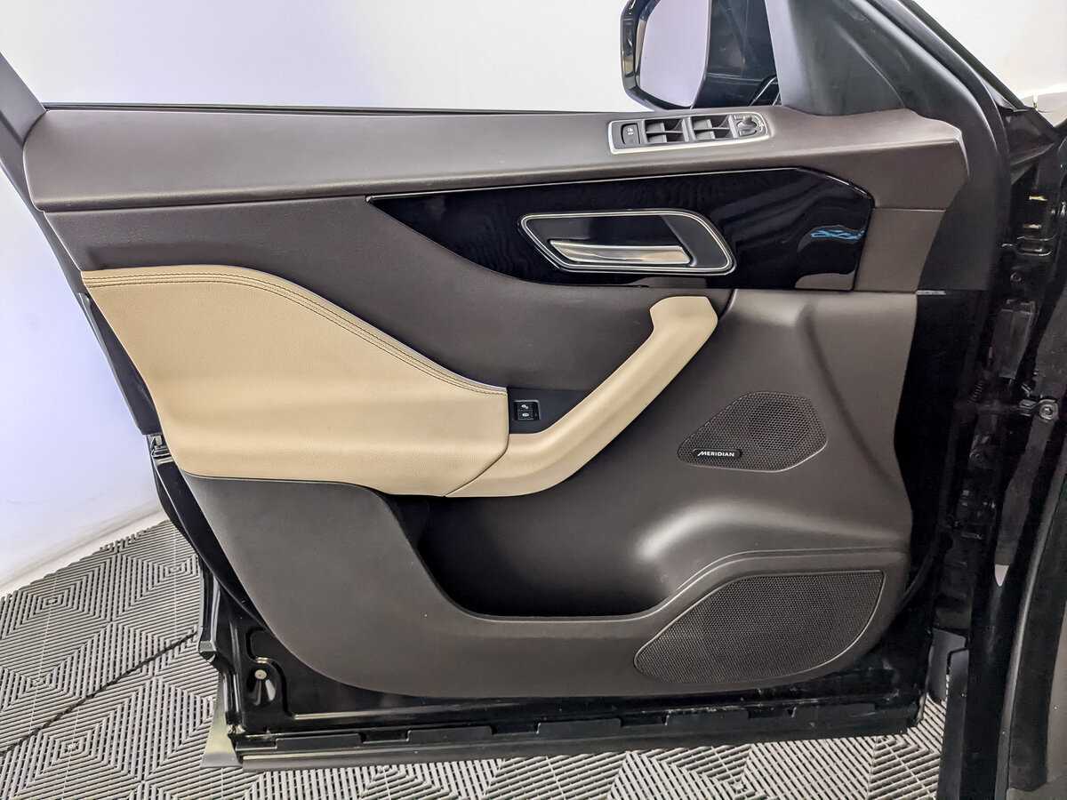 Jaguar F-Pace, 2020 Фото №15