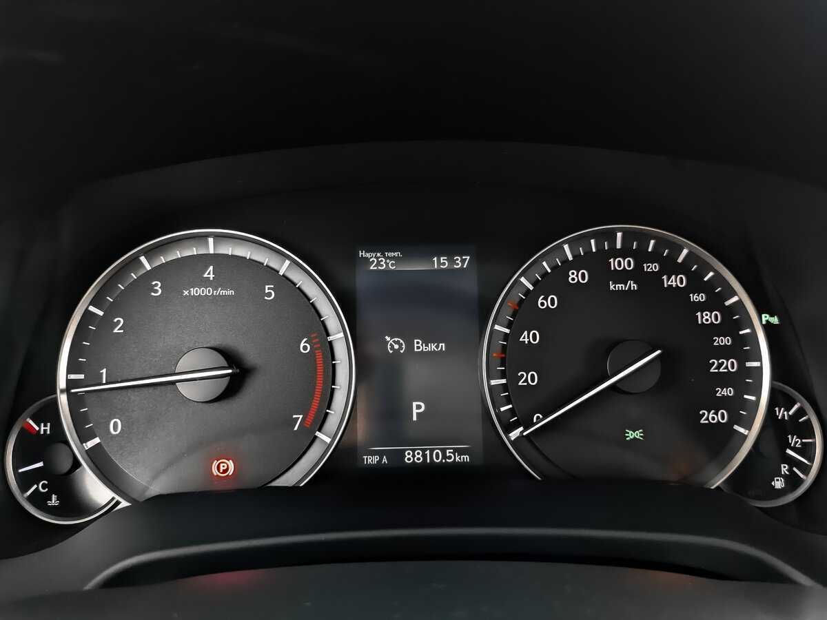 Lexus RX 200t, 2017 Фото №12