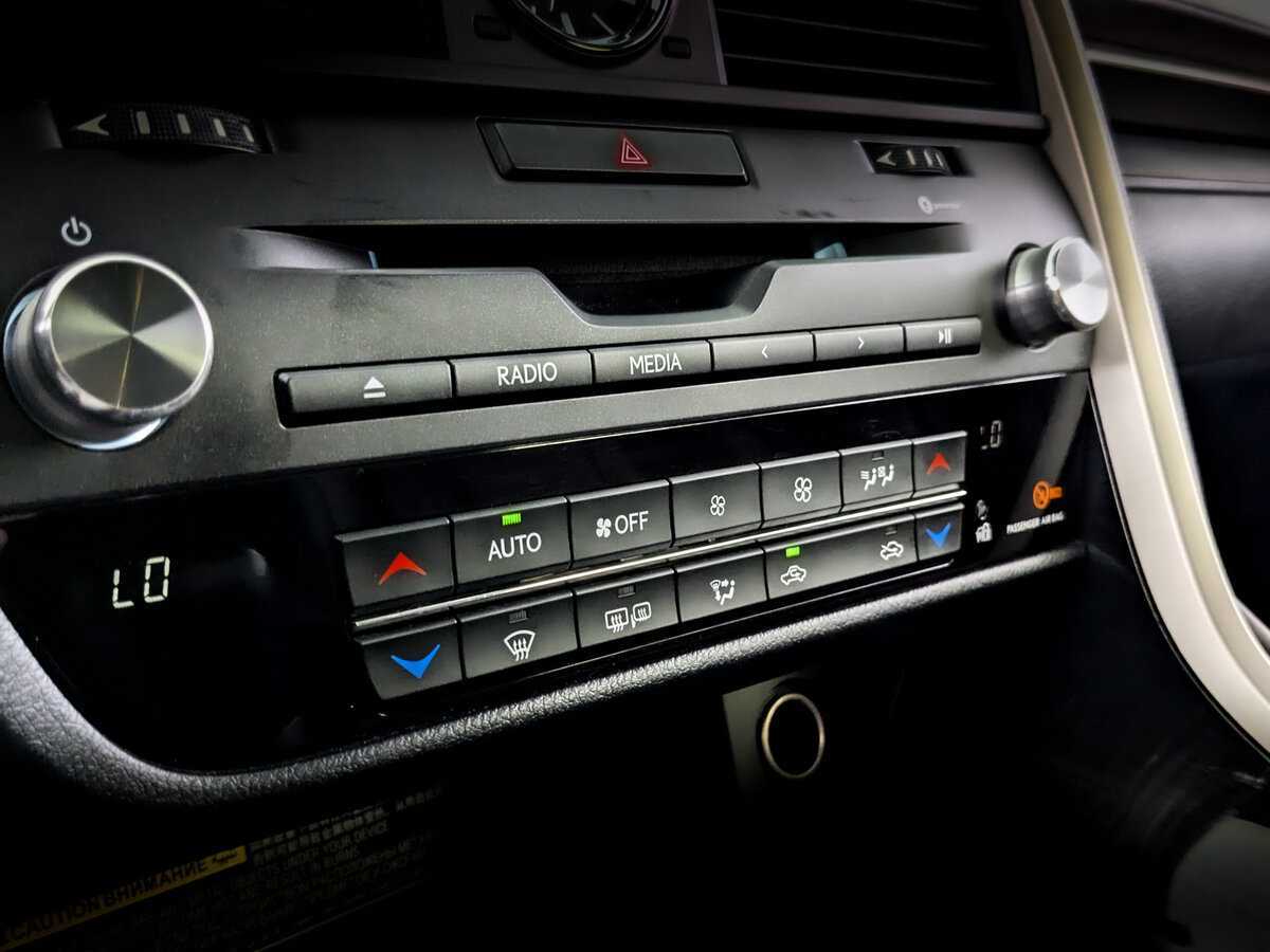 Lexus RX 200t, 2017 Фото №24