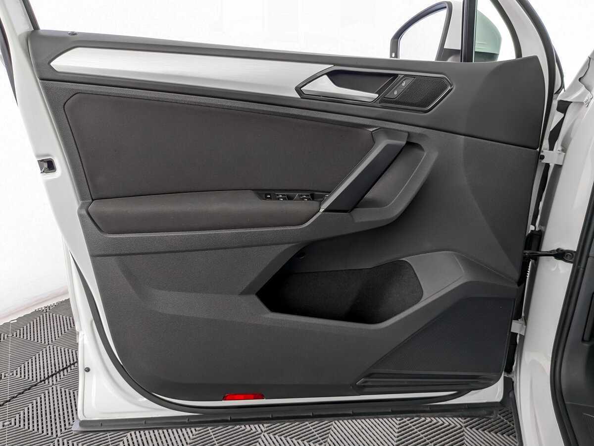 Volkswagen Tiguan, 2017 Фото №15
