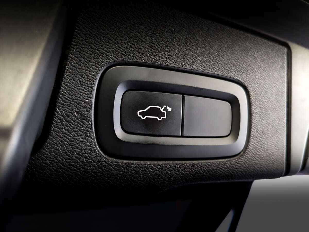 Volvo XC60, 2018 Фото №23