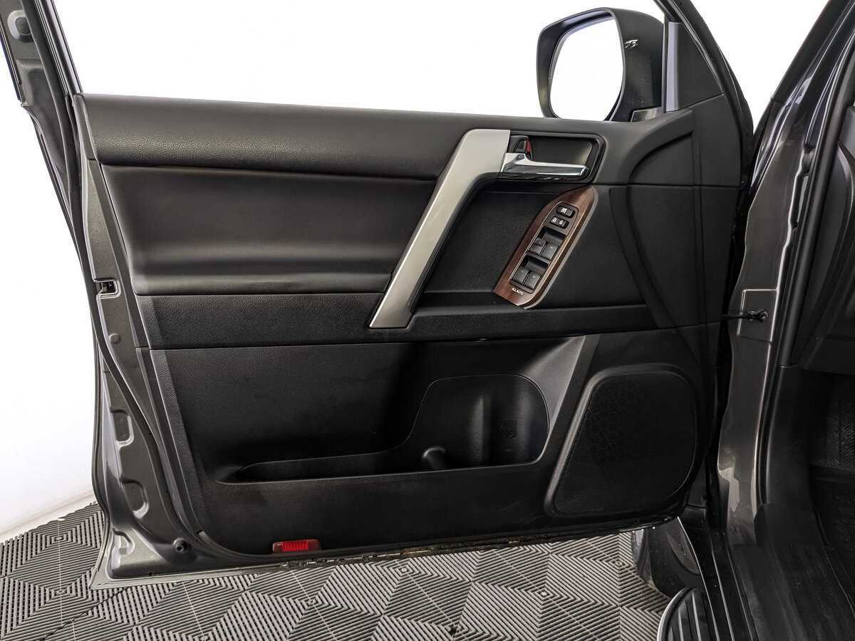 Toyota Land Cruiser Prado, 2015 Фото №15