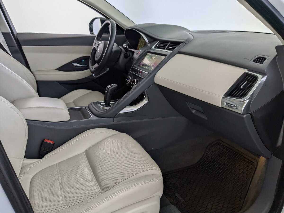 Jaguar E-Pace, 2019 Фото №9