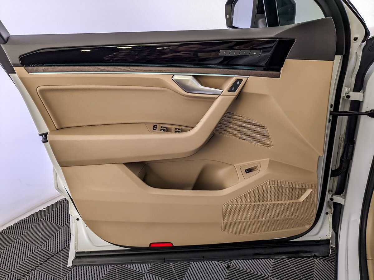 Volkswagen Touareg, 2020 Фото №14