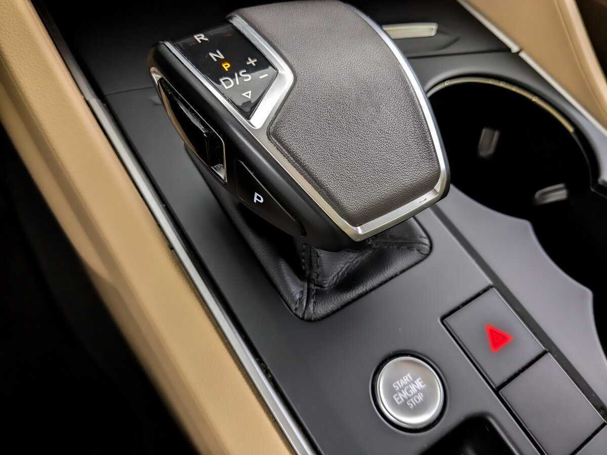 Volkswagen Touareg, 2020 Фото №23