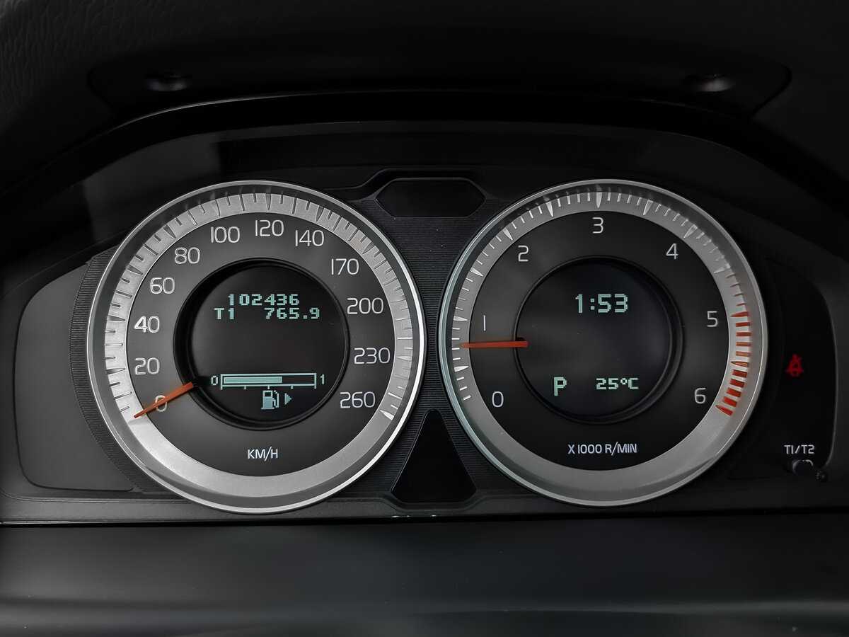 Volvo XC70, 2011 Фото №12