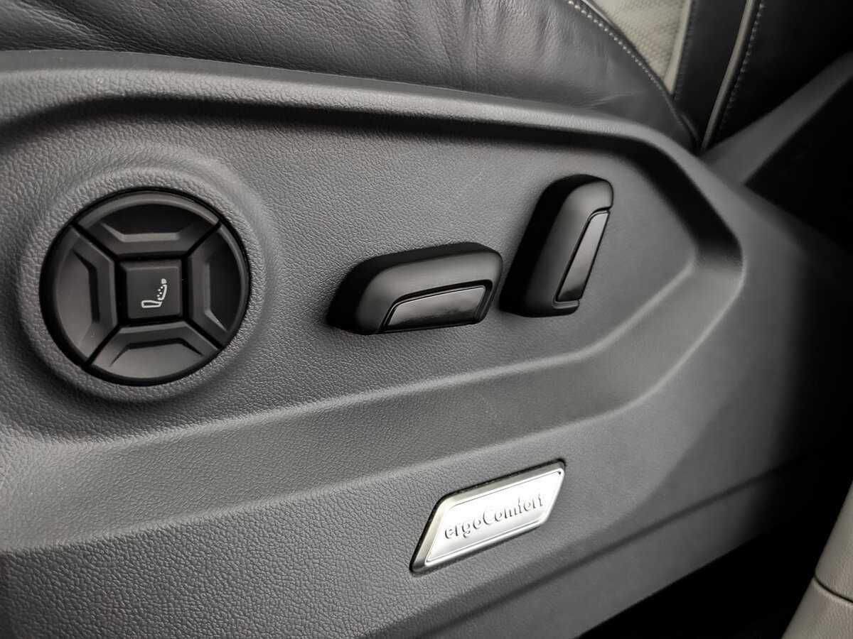 Volkswagen Touareg, 2020 Фото №19
