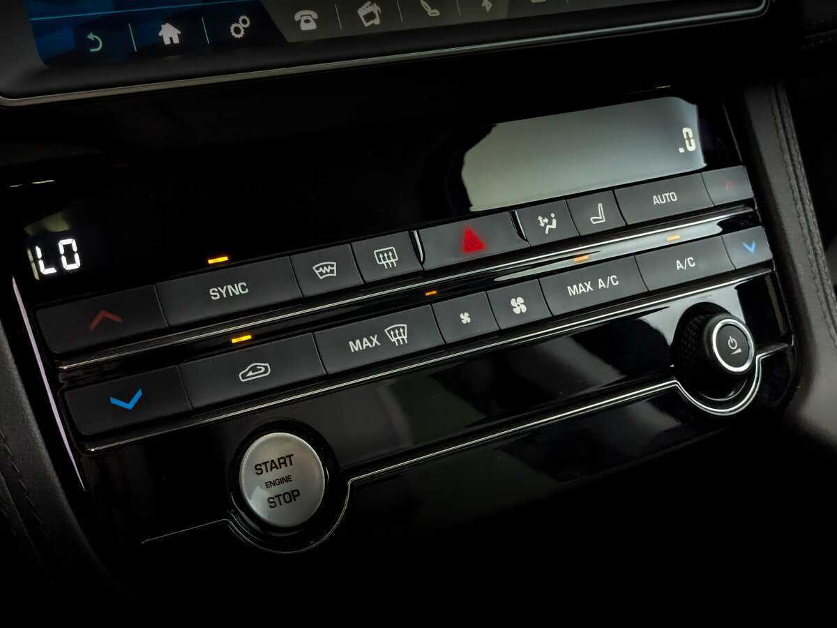 Jaguar F-Pace, 2018 Фото №22