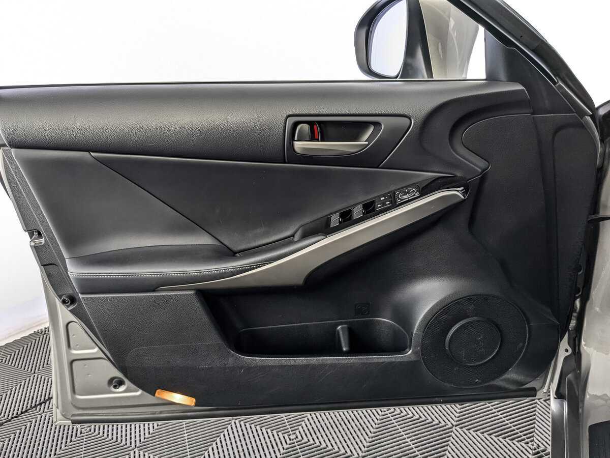 Lexus IS 300, 2018 Фото №15