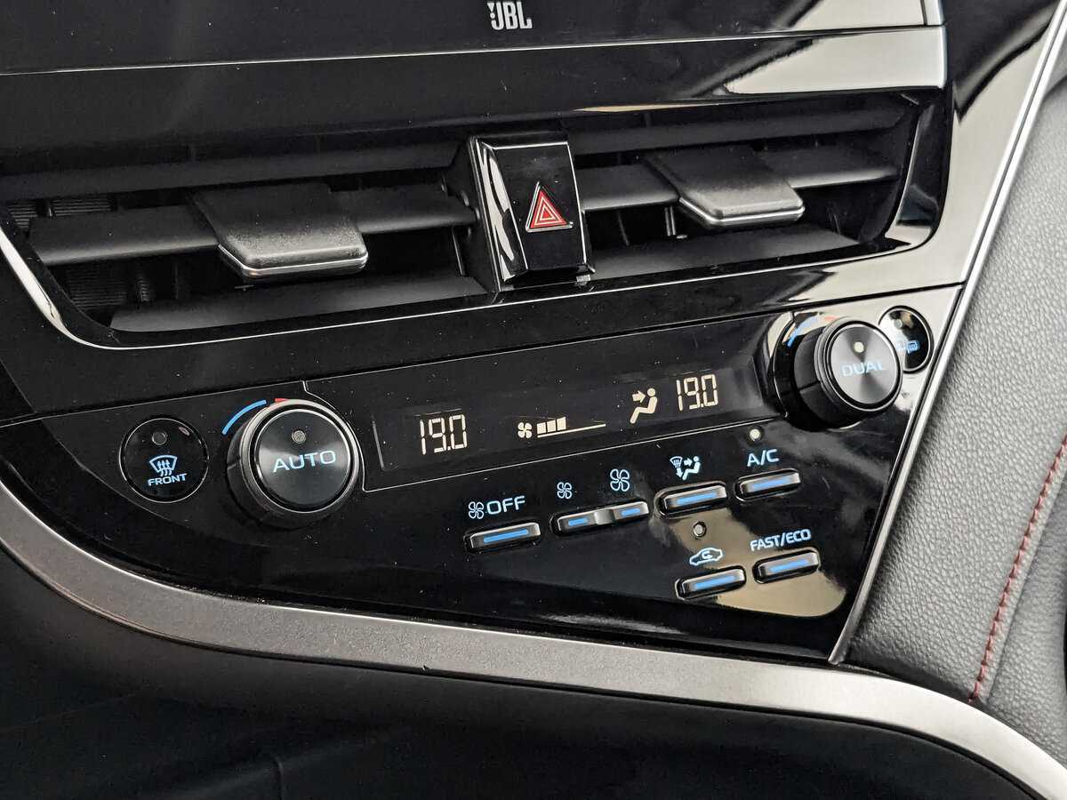 Toyota Camry, 2022 Фото №17