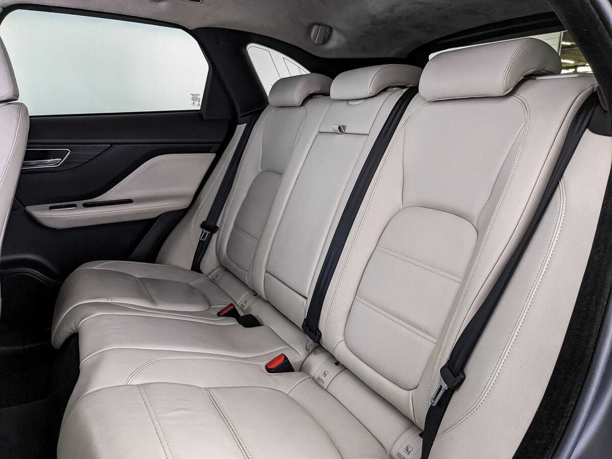 Jaguar F-Pace, 2018 Фото №14