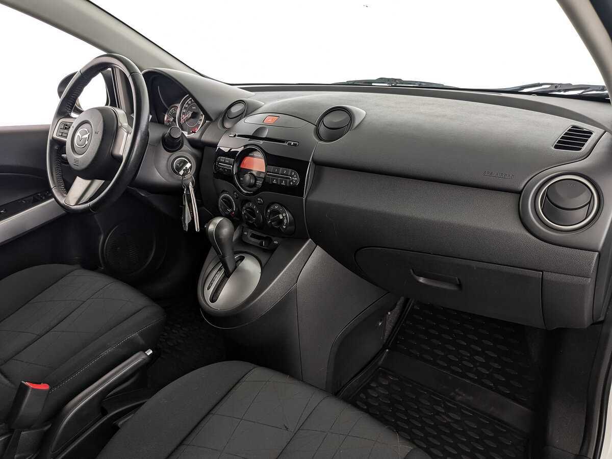 Mazda 2, 2013 Фото №9