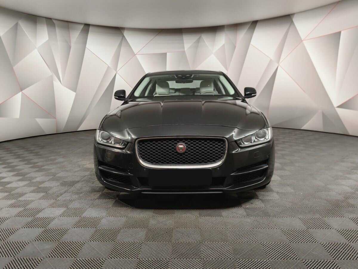 Jaguar XE, 2017 - 122 134 км. | Фото №7