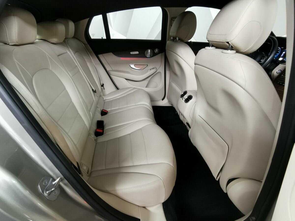 Mercedes-Benz GLC Coupe 300, 2019 Фото №11