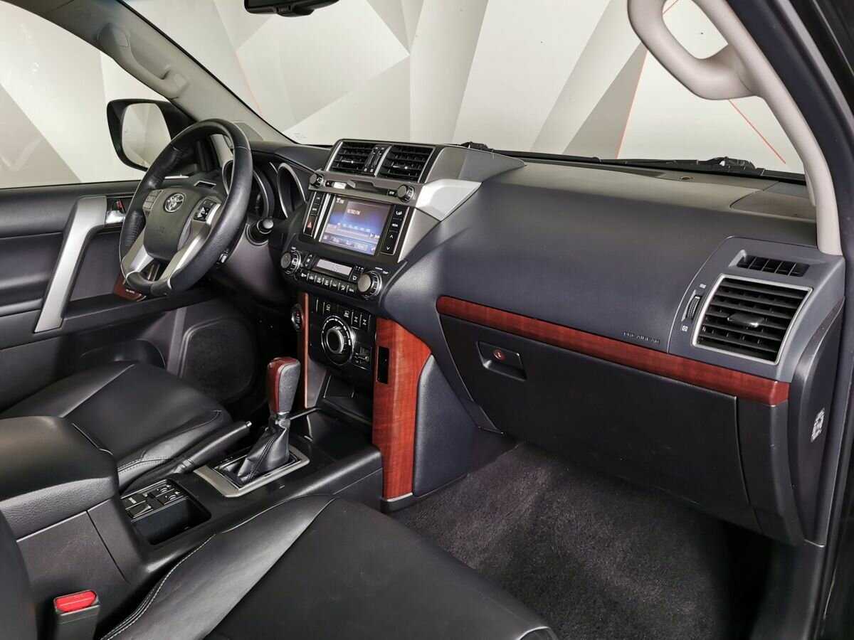 Toyota Land Cruiser Prado, 2017 Фото №9