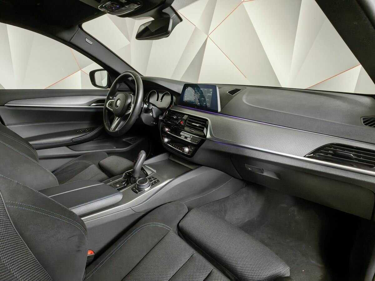 BMW 5 серии 520d xDrive, 2020 Фото №11