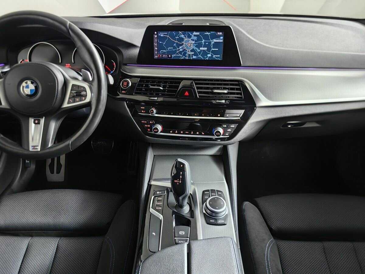 BMW 5 серии 520d xDrive, 2020 Фото №13