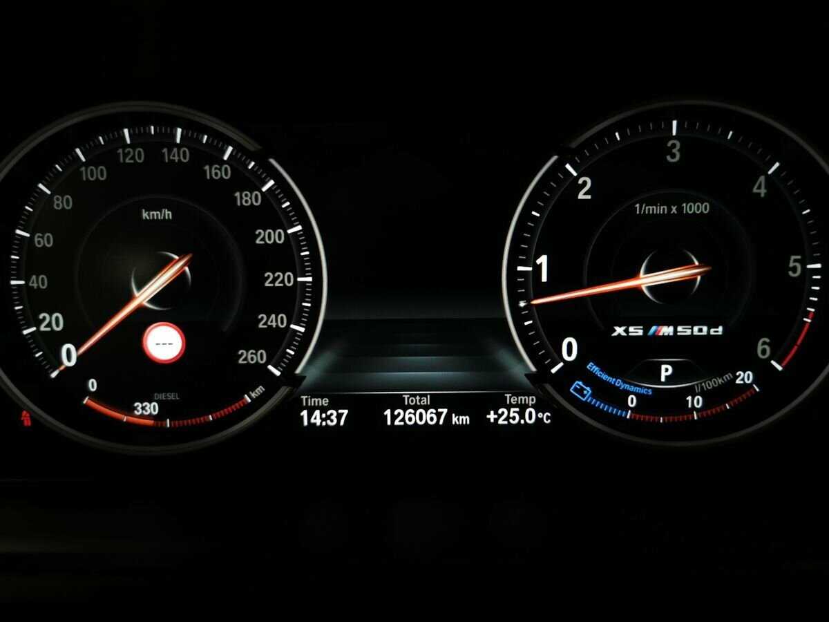 BMW X5 M50d, 2016 Фото №16