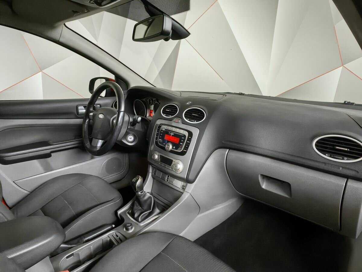Ford Focus, 2010 Фото №9