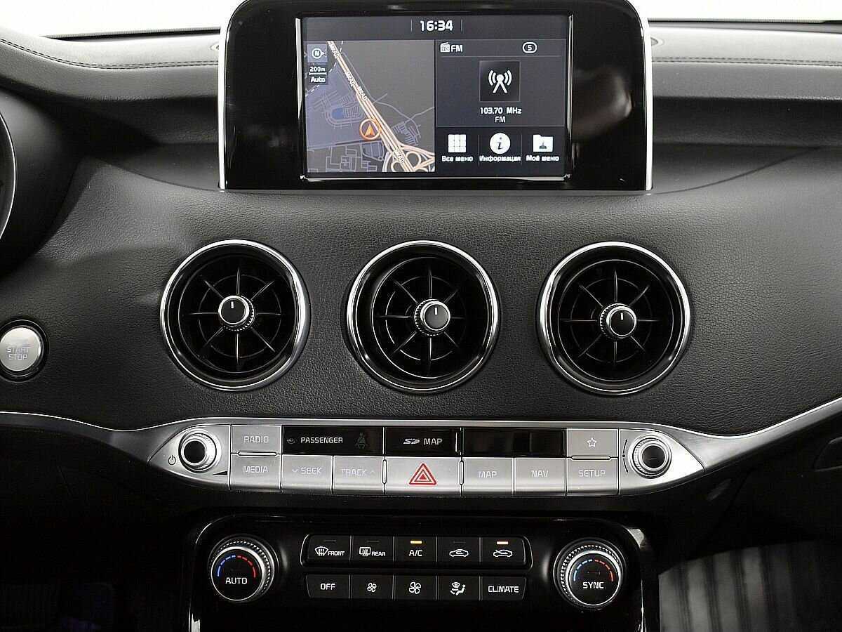 Kia Stinger, 2018 Фото №12