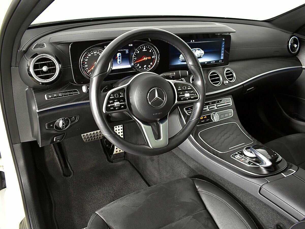 Mercedes-Benz E-Класс 400 d, 2018 - 136 170 км. | Фото №7