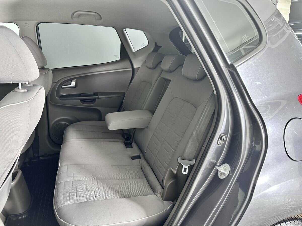 Kia Venga, 2013 Фото №14