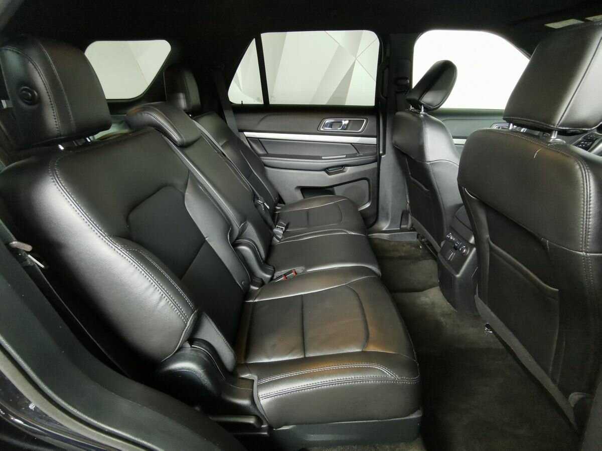 Ford Explorer, 2018 Фото №12