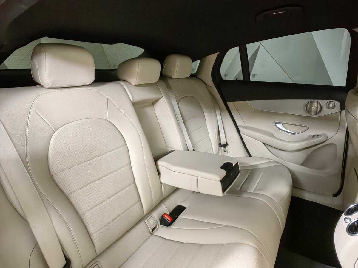 Mercedes-Benz GLC Coupe 300, 2020 Фото №13