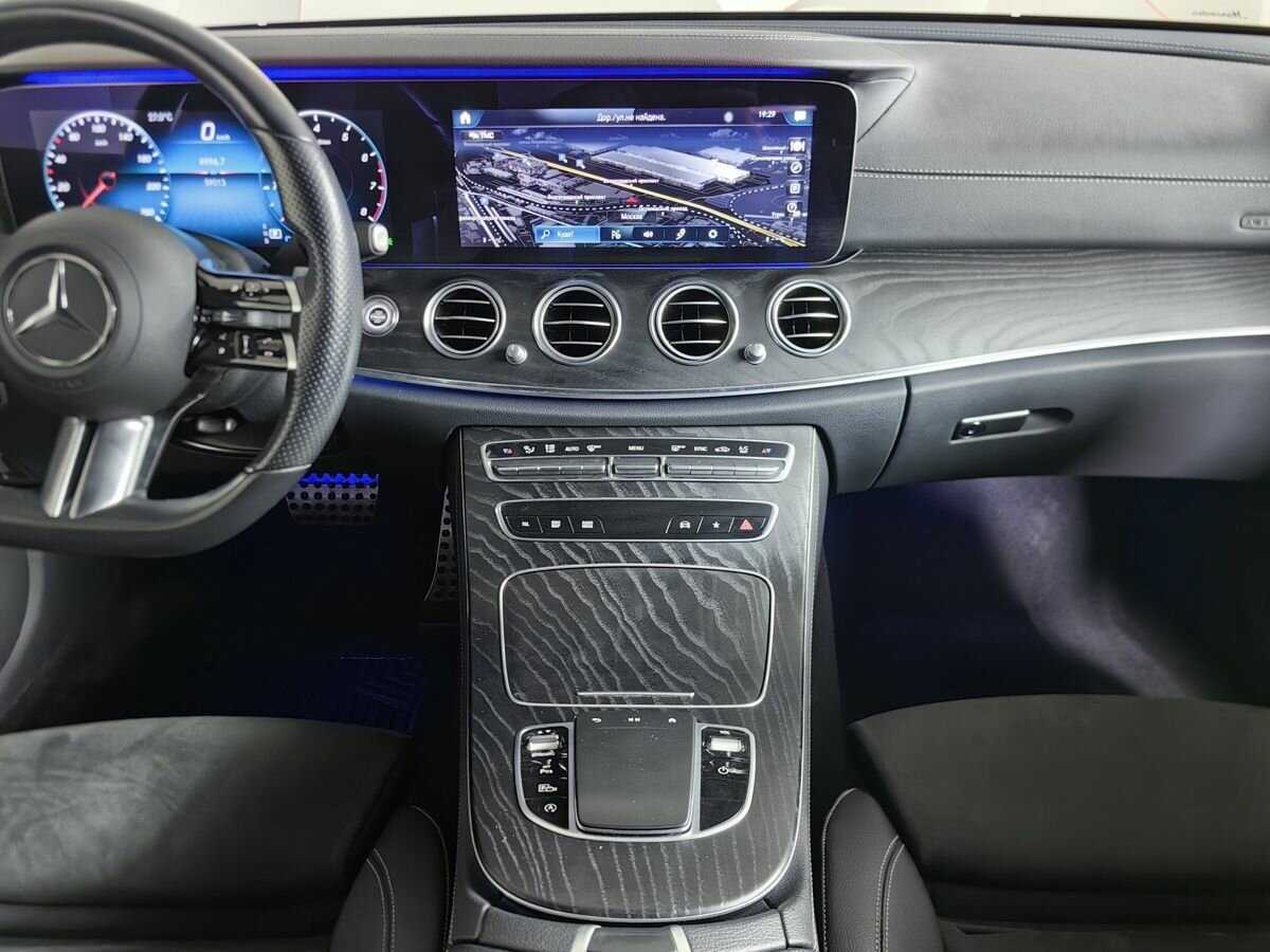 Mercedes-Benz E-Класс 200, 2020 Фото №11
