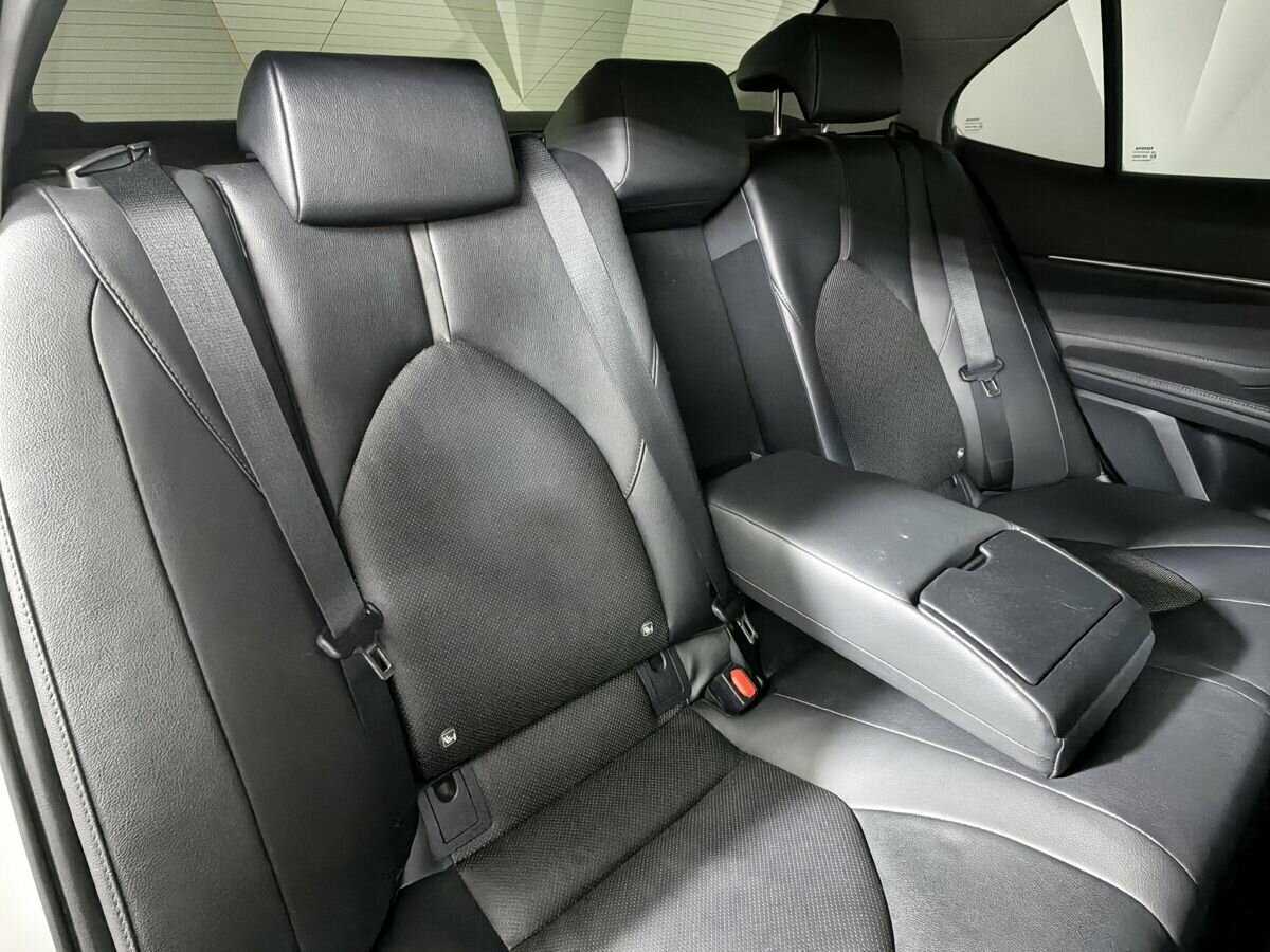 Toyota Camry, 2022 Фото №11