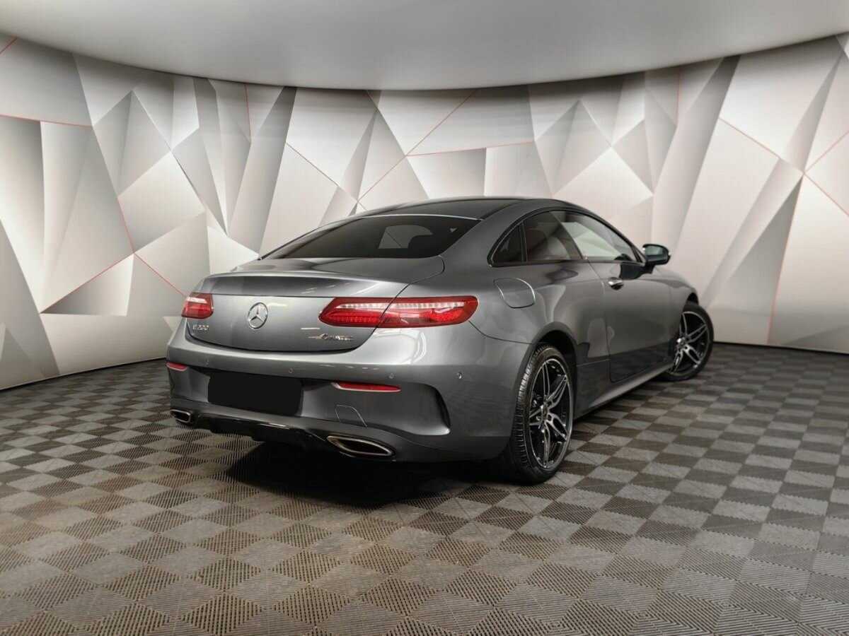 Mercedes-Benz E-Класс 200, 2018 - 44 622 км. | Фото №2