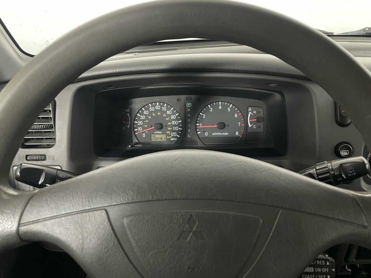 Mitsubishi Montero Sport, 2000 Фото №10