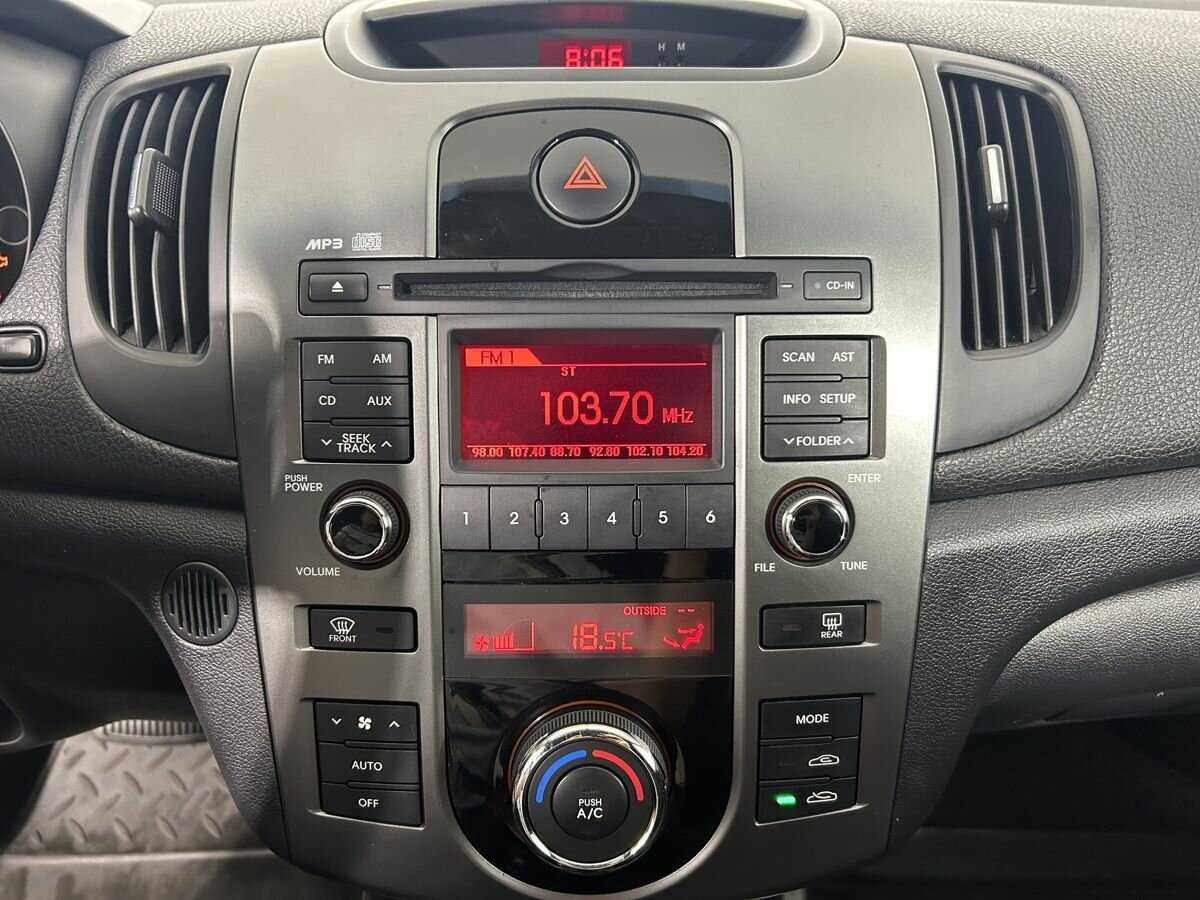 Kia Cerato 4-speed, 2010 Фото №11