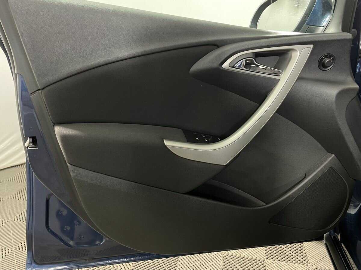 Opel Astra, 2010 Фото №8