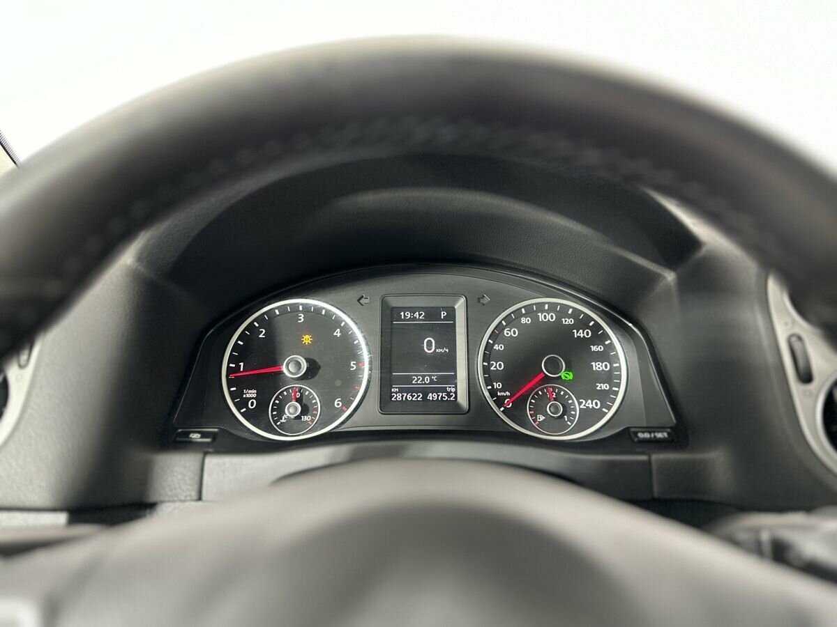 Volkswagen Tiguan, 2011 Фото №11