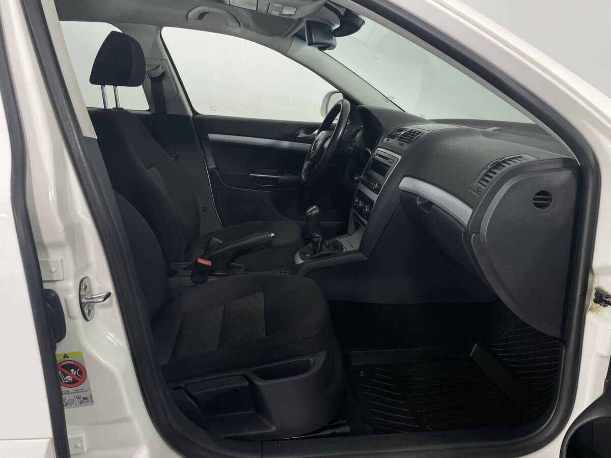 Skoda Octavia, 2011 Фото №14