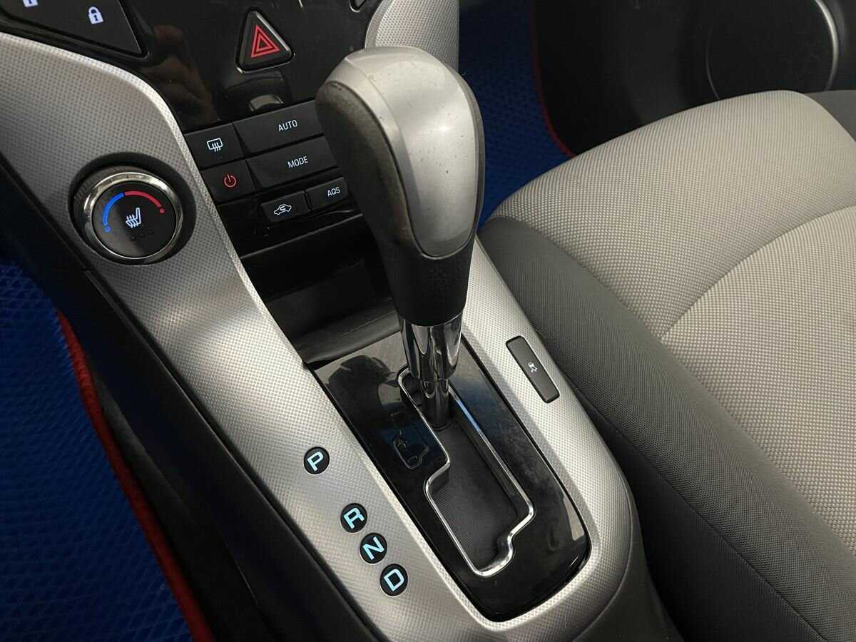 Chevrolet Cruze, 2010 Фото №13