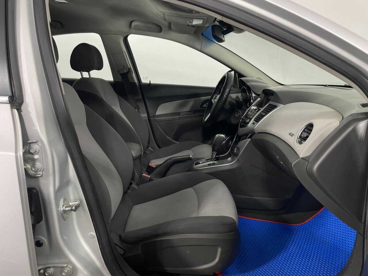 Chevrolet Cruze, 2010 Фото №14