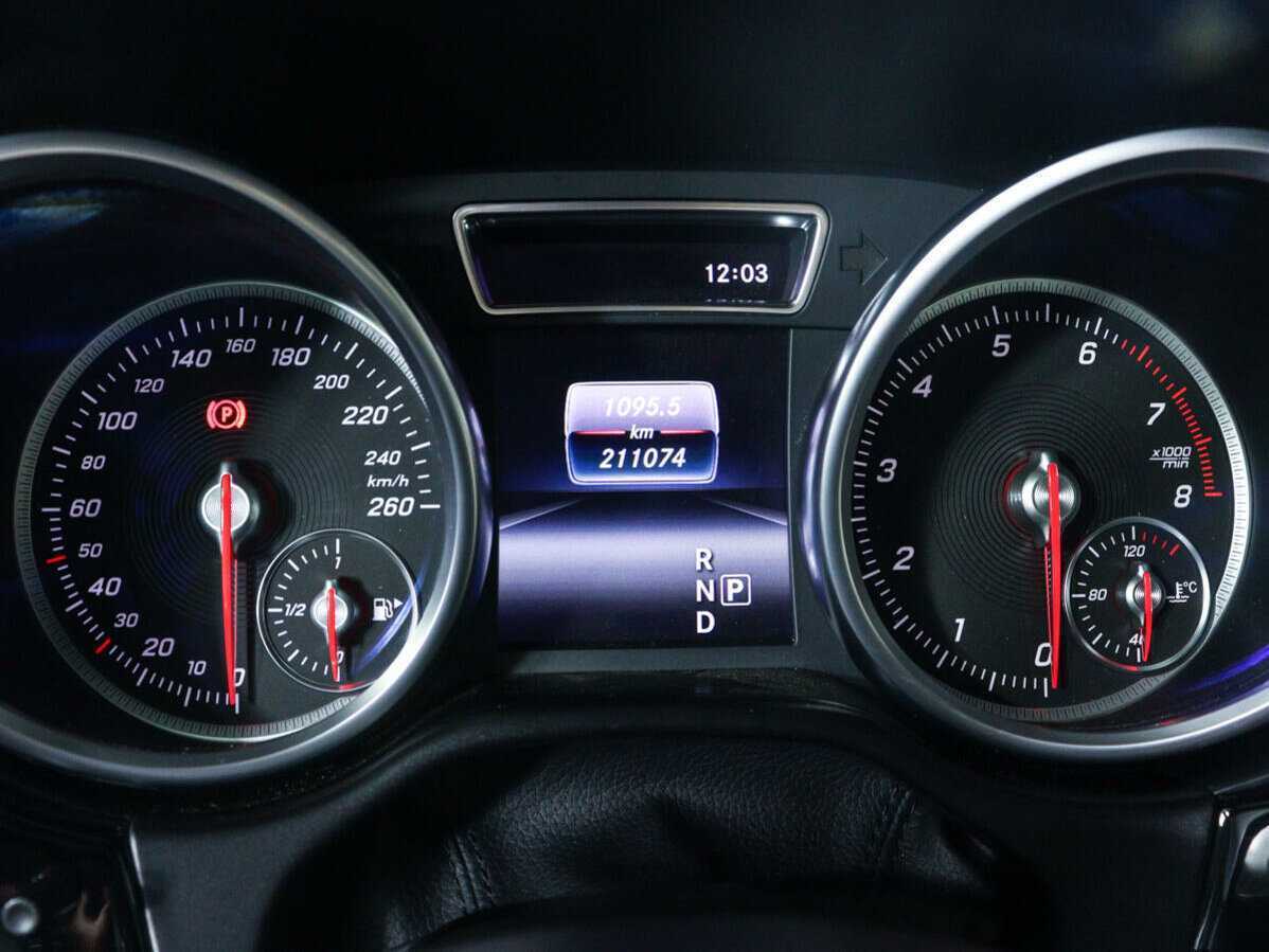 Mercedes-Benz GLS 500, 2016 Фото №11