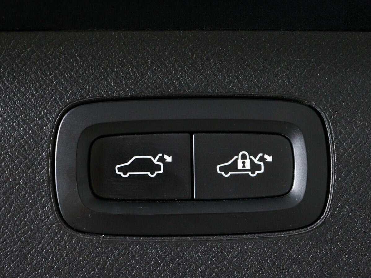 Volvo XC90, 2017 Фото №16