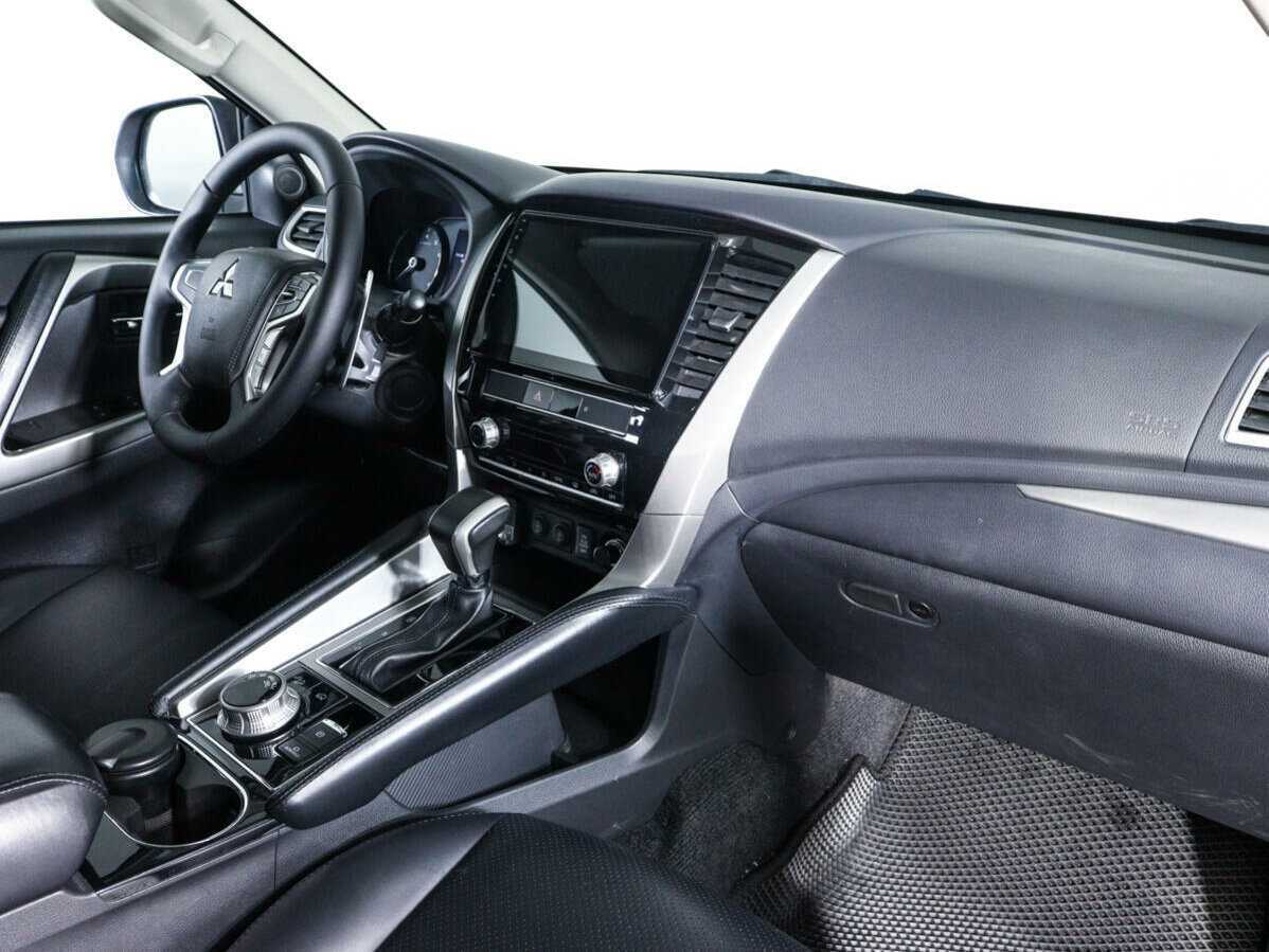 Mitsubishi Pajero Sport, 2020 - 34 560 км. | Фото №7